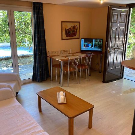 نساكيون Aliki'S Comfortable Holiday Apartments-Great Location المظهر الخارجي الصورة